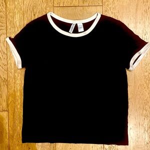 H & M black t-shirt